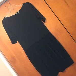 ♣️UNIQLO♣️CUTE LITTLE DROP WAIST BLACK DRESS♣️ medium